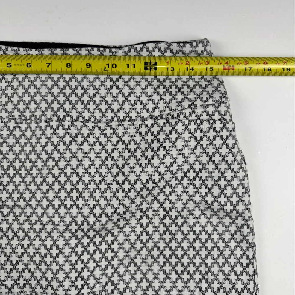 Stylish Gray Patterned Women's Skort stretchy with tummy control size medium